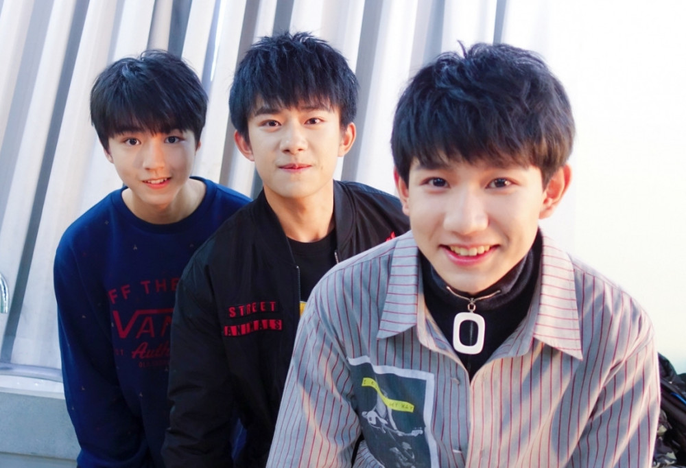 王源发文流露对未来的困惑与迷茫，王俊凯易烊千玺发声力挺