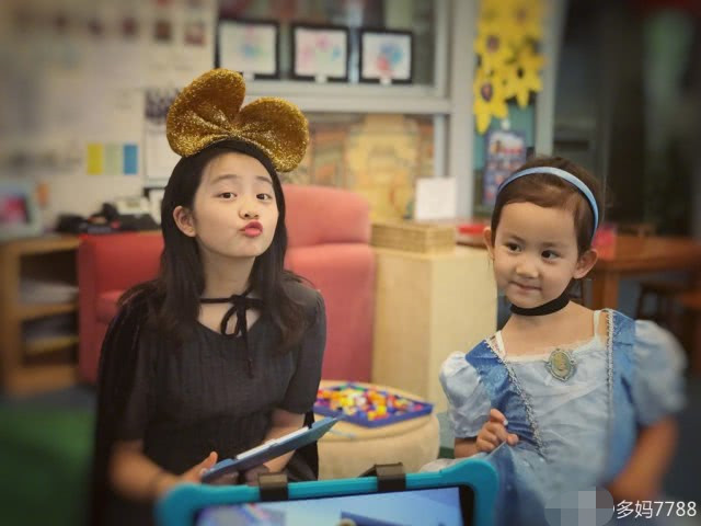 黄磊让女儿止哭有妙招，让上一秒还在大哭的多妹下一秒就嘟嘴卖萌