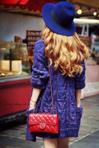 别致风情的<em>中长针织开衫</em>外套,比风衣外套还美