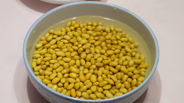 640