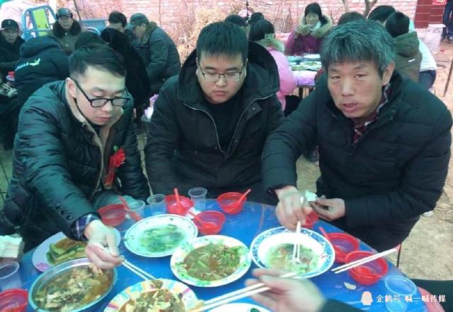 在丰县农村结婚的大席是这样的,看着就想吃