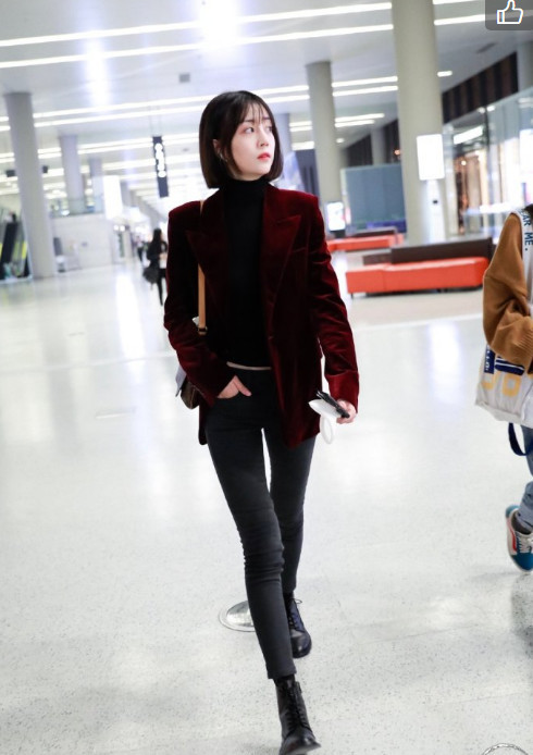 李溪苪私服太土豪!西装外套两万多,连鞋子也要