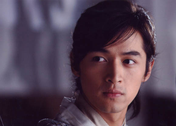 转型最成功的偶像就是胡歌吧