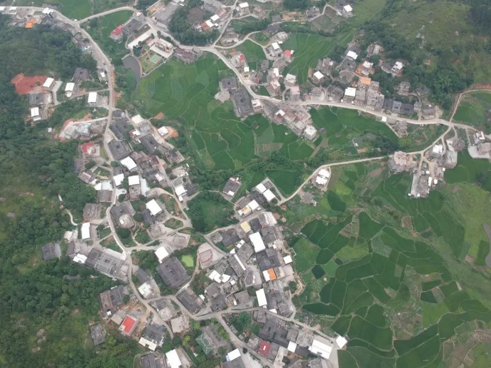 临山镇人口_剑阁县元山镇常住人口(2)