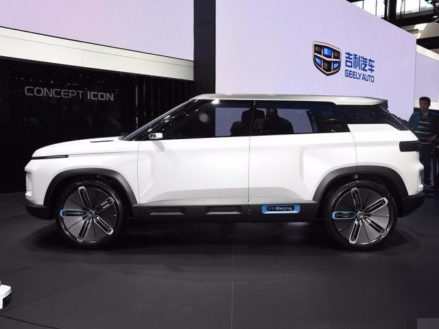 吉利又搞大动作,新车亮相,配对开门,颜值远超博