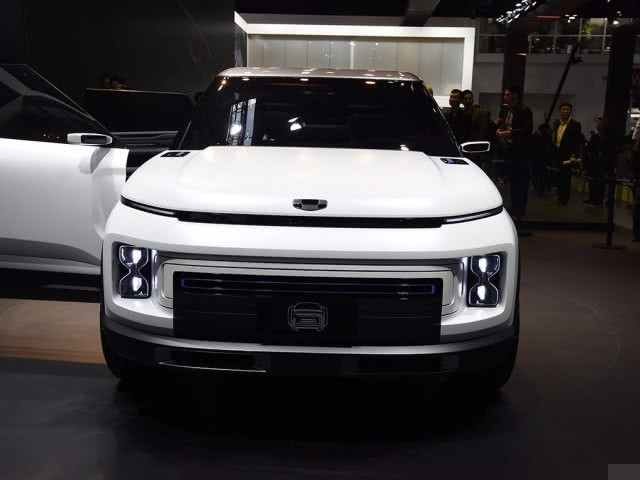 吉利又搞大动作,新车亮相,配对开门,颜值远超博