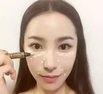 学会一款神奇的化妆术,让你和杨颖一样瘦脸!