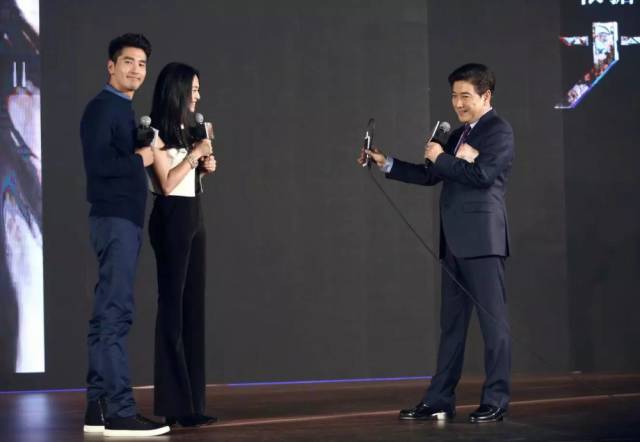 《 九层妖塔 》首映礼巨兽空降 国庆唯一奇幻大