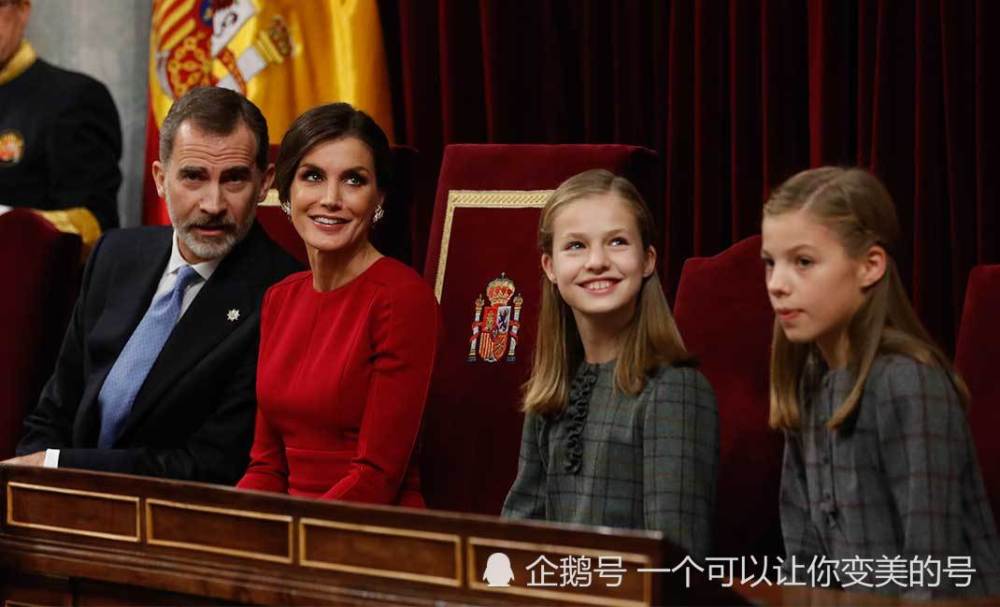 西班牙王后第三次穿大红裙仍惊艳,青春期小公
