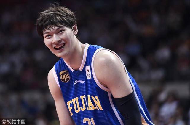 43分22板!一战刷新6项纪录 姚明后第一人率队