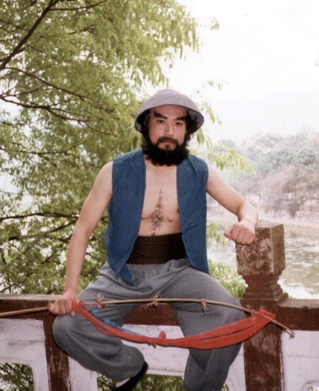 一开始大家也都是抱着试试的心态,毕竟闫怀礼和迟重瑞的长相相差太远
