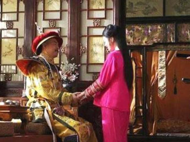 古代嫔妃被打入冷宫,为何太监抢着伺候呢?原因暴露了