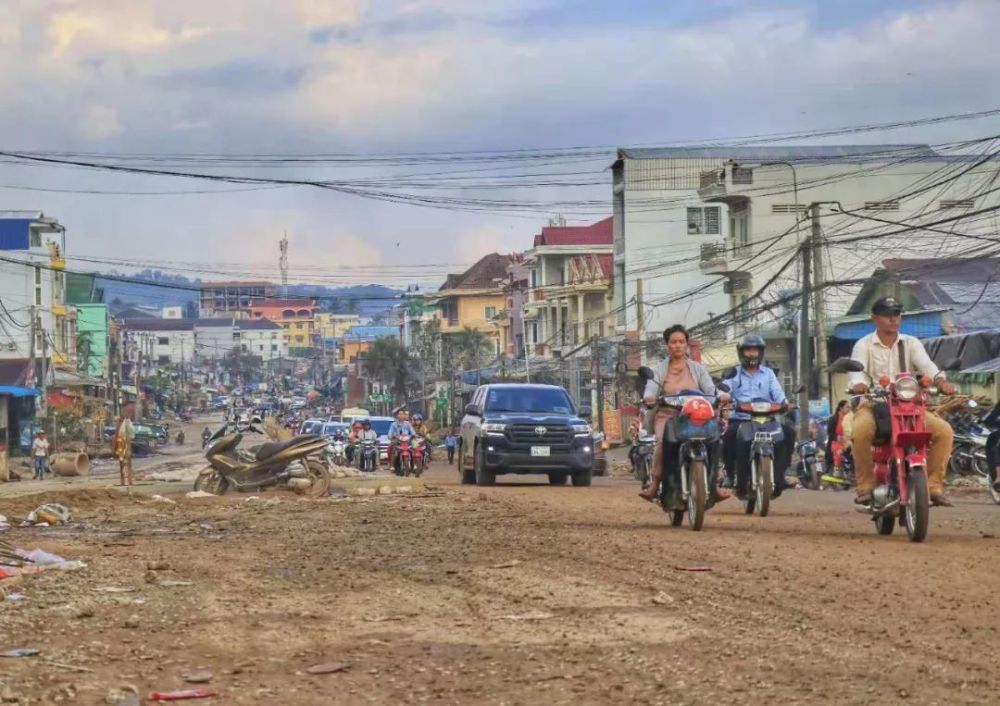 被中国人玩坏了的西哈努克港:沙县小吃遍布,赌