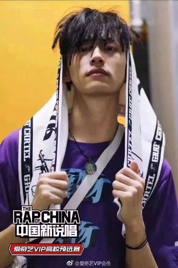 王思聪弟弟参加偶像练习生,王喆施展何昶希谁