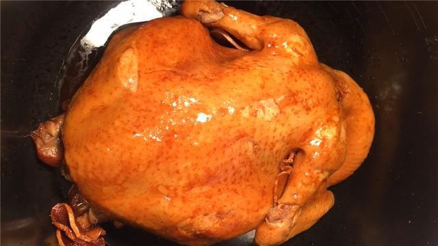 一个电饭煲简单搞英文只鸡,做法轻松,根本v做法还是美食受捡的最欢迎但定一图片