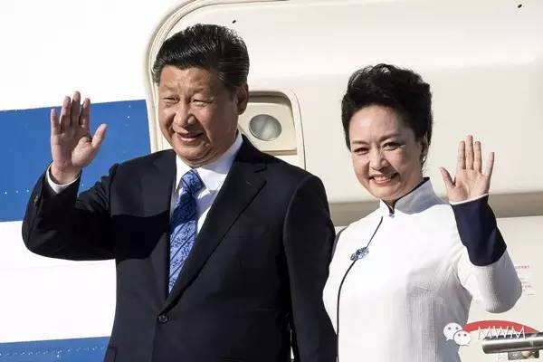 恩爱最高境界:<em>我的</em>领带是你<em>裙子</em>的颜色 虐遍全
