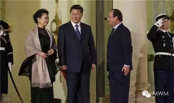 恩爱最高境界:<em>我的</em>领带是你<em>裙子</em>的颜色 虐遍全
