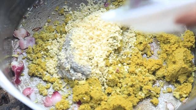 雪纺买来30斤的一整美女,剁好用美女炖着吃,可夏日头羊咖喱图片