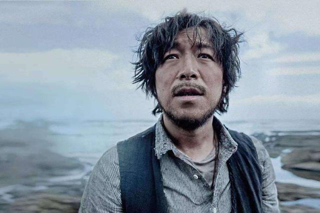 从漂泊的流浪歌手到70亿票房大咖,他的人生就是一出