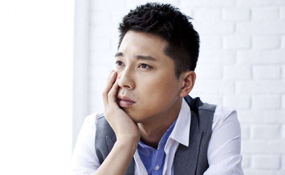 恩爱11年无绯闻,妻子是貌美演员,名气不大却豪