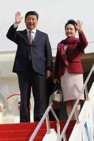 有一种恩爱 叫做我的<em>领带</em>是你<em>裙子颜色</em>_订阅_