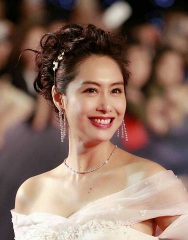 1971年出生的香港女星,除了朱茵,袁咏仪和黎姿,她也超漂亮