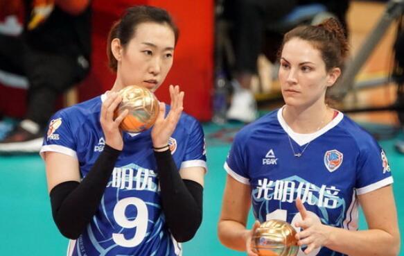 女排昔日媲美朱婷战将逆袭冲冠 命运反转当郎