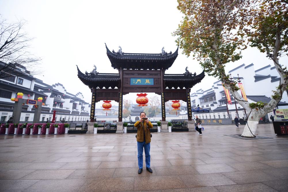 世界第一个100万人口的城市_中国人口世界第一(3)
