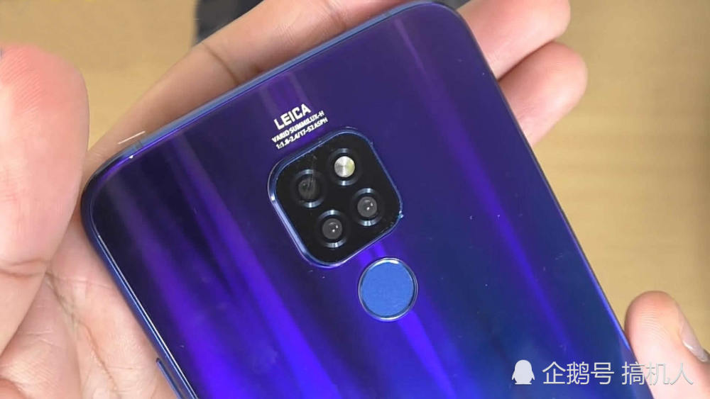 这款港版山寨华为Mate20有多奇葩?充电器都印