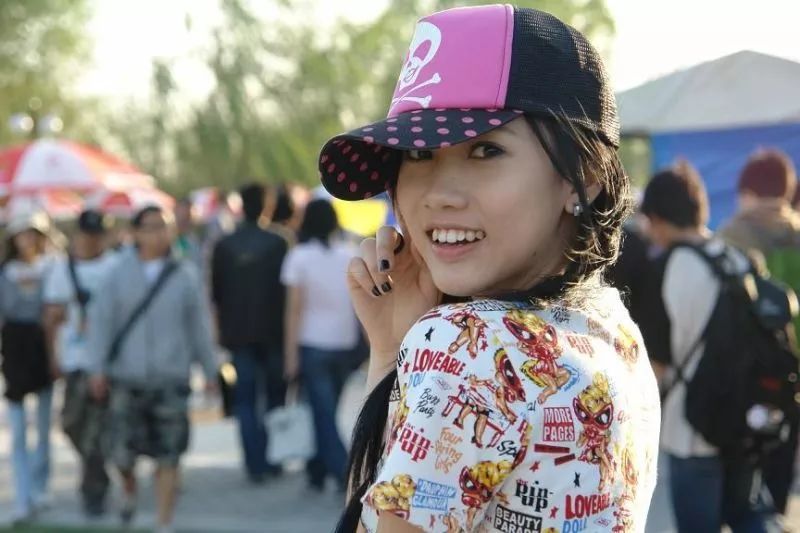 她是90后的偶像女神，热单火遍全国，但如今复出却无人问津！
