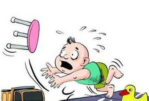 宝宝磕伤头部后是否需要立马送医院,要先观察