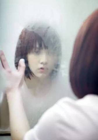 离婚,他放弃了全部财产,几年后再相遇,他却.