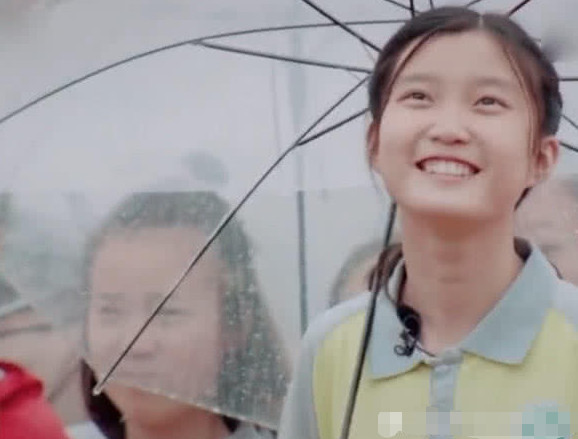 网友说:女生向女孩适合,校花回应2个字,少年:令表白男孩开的马自达图片