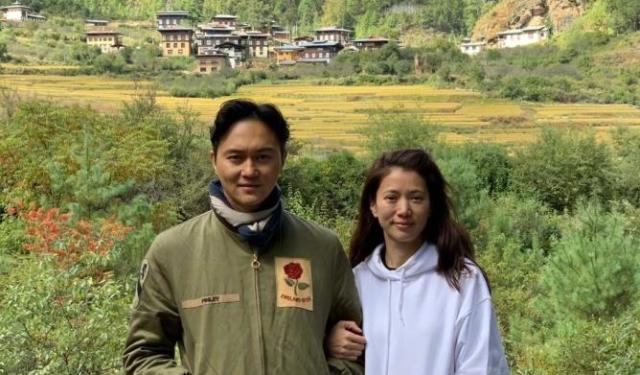 张智霖"沙雕照"被扒,地中海发型醒目!粉丝捂脸:好一个狗粮