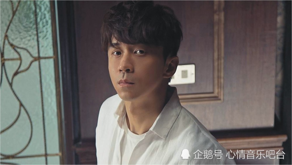 光良当年唱的这首成名曲，多年后再听时心情久久难以平复下来