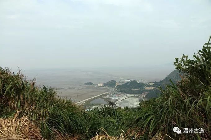 在洞头霓屿岛第一峰山尖看360度全景,将百岛尽收
