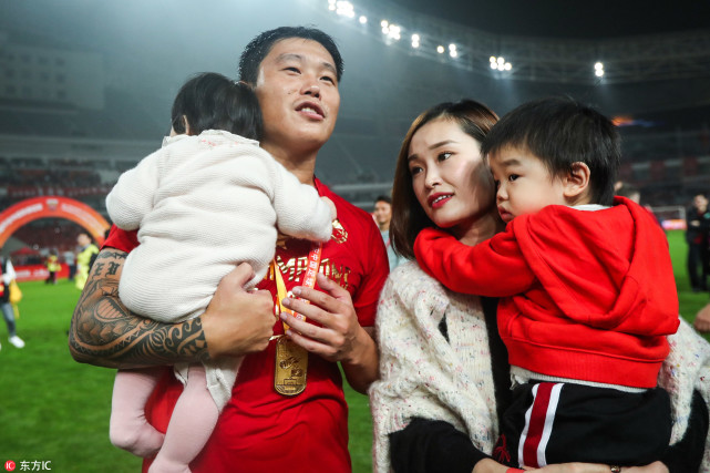 蔡慧康:儿子两岁半就开始学踢球 名字承载留洋