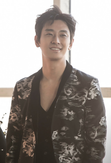 “朱智勋之年”:魔幻片、间谍片、犯罪实事片朱智勋都能切换自如