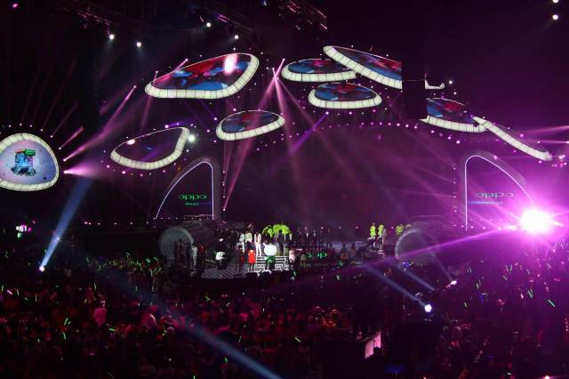 640