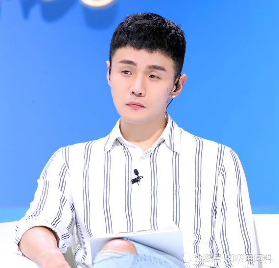 李荣浩为薛之谦写的这首歌，00后循环播放，还成了校园广播曲