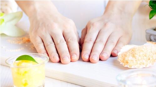 指甲上的小太阳越少 人的身体就越差?小太阳