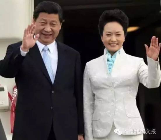 恩爱最高境界:我的<em>领带</em>是你<em>裙子</em>的颜色_订阅_
