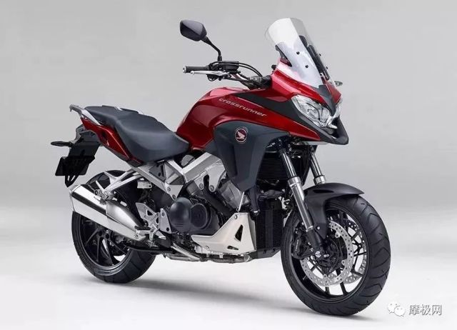 本田发布全新配色2019款vfr800 v