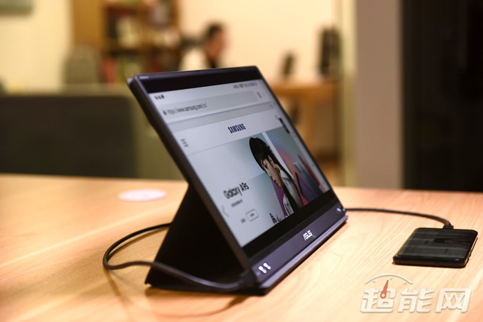 华硕MB16AP便携显示器评测:前所未有的极致