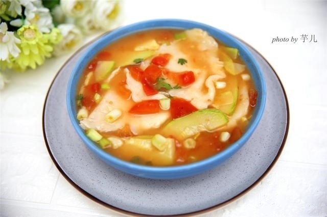 冬至包饺子,剩下的皮别扔,6道饺子皮美食,简单