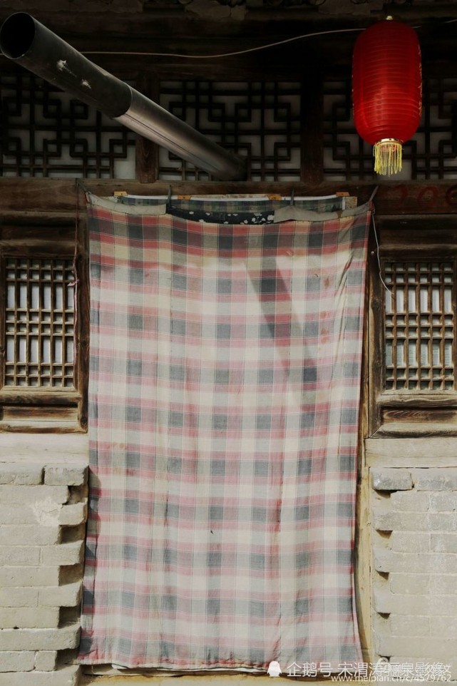 门帘是陕北窑洞建筑上最为重要的装饰物之一