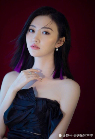 景甜晒和古天乐合照,有谁注意古校长的"绅士手",网友:粉定你