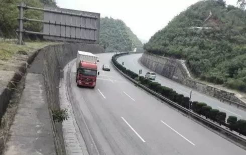 河北交警公布5处事故多发长下坡路段，请谨慎驾驶！