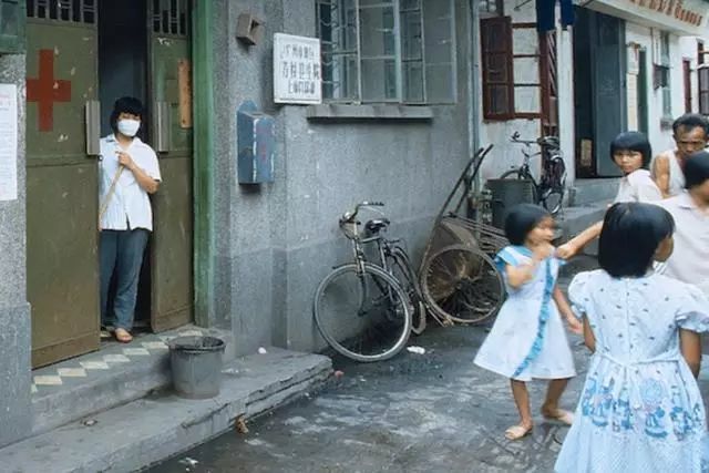 老照片|广州1980年代,越秀路中山路珠江西岸芳村