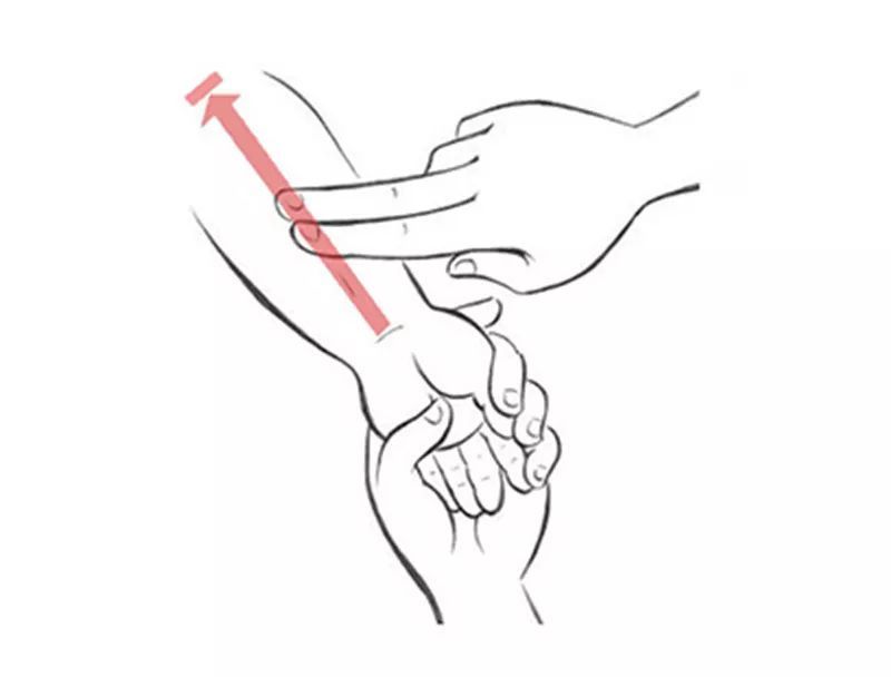 冬天孩子半夜发烧,这些应急办法帮家长轻松应